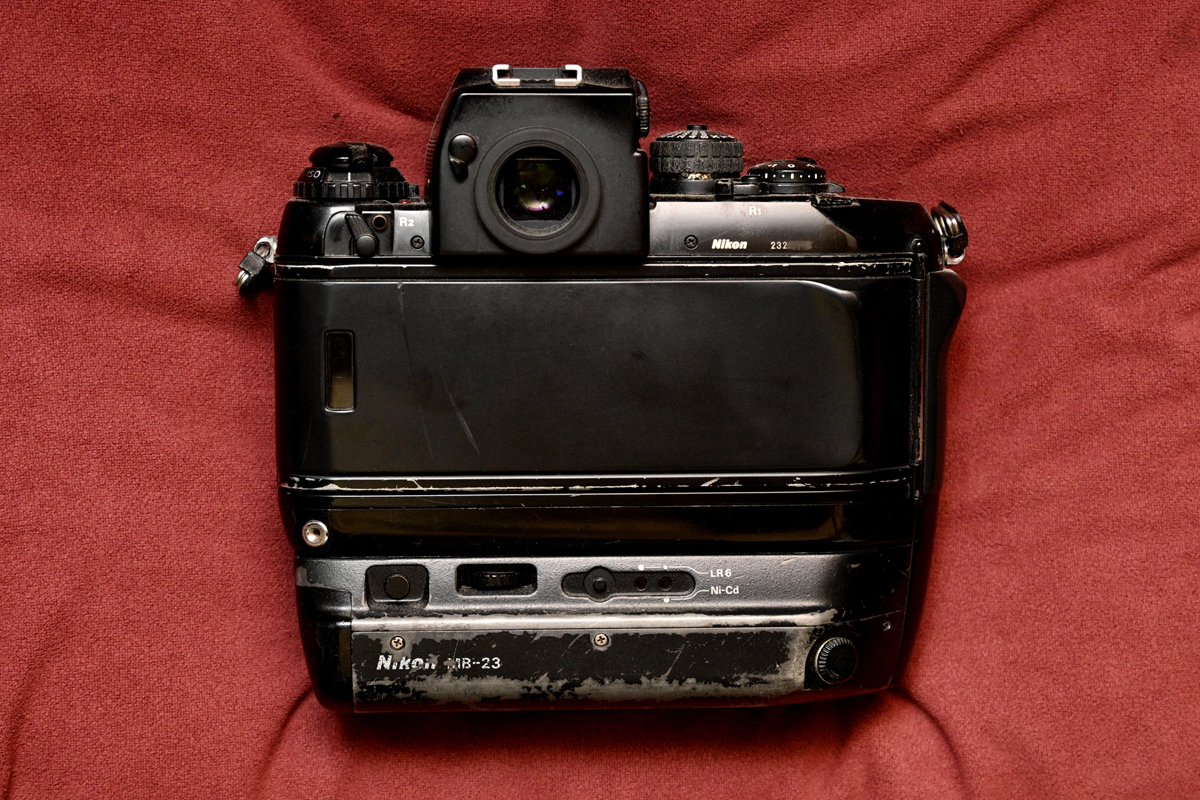 Nikon ジャンク F4E 一眼レフ + ボディ☆ジャンク☆ Nikon F4 E ジャンク