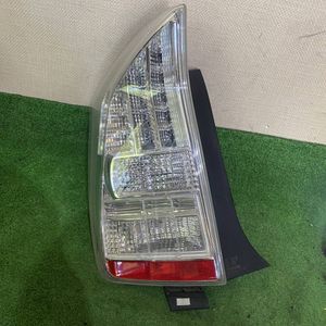 60 プリウス 純正 テールのYahoo!オークション(旧ヤフオク!)の相場