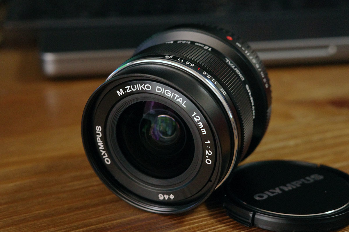 M.ZUIKO DIGITAL ED 12mm F2.0（ブラック）