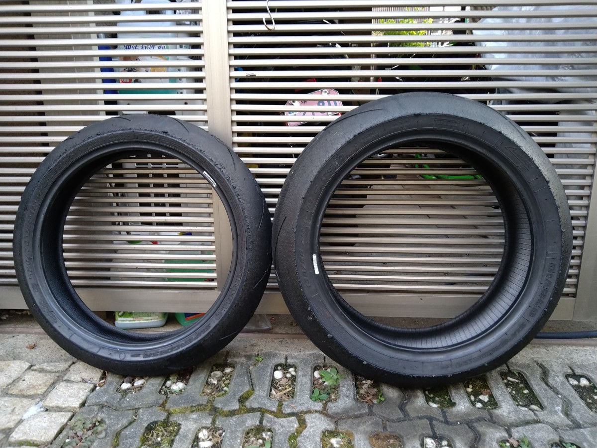 ピレリ スーパーコルサ V2 SP 120/70ZR17 190/55ZR17 前後セット