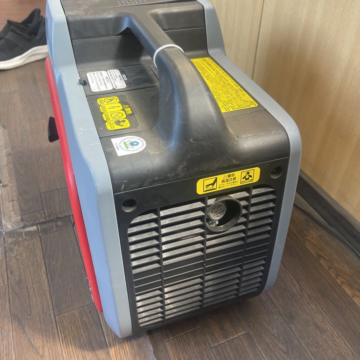 インバーター発電機 EIGG-600D ジャンク品 EIGG-600D カセットボンベ式