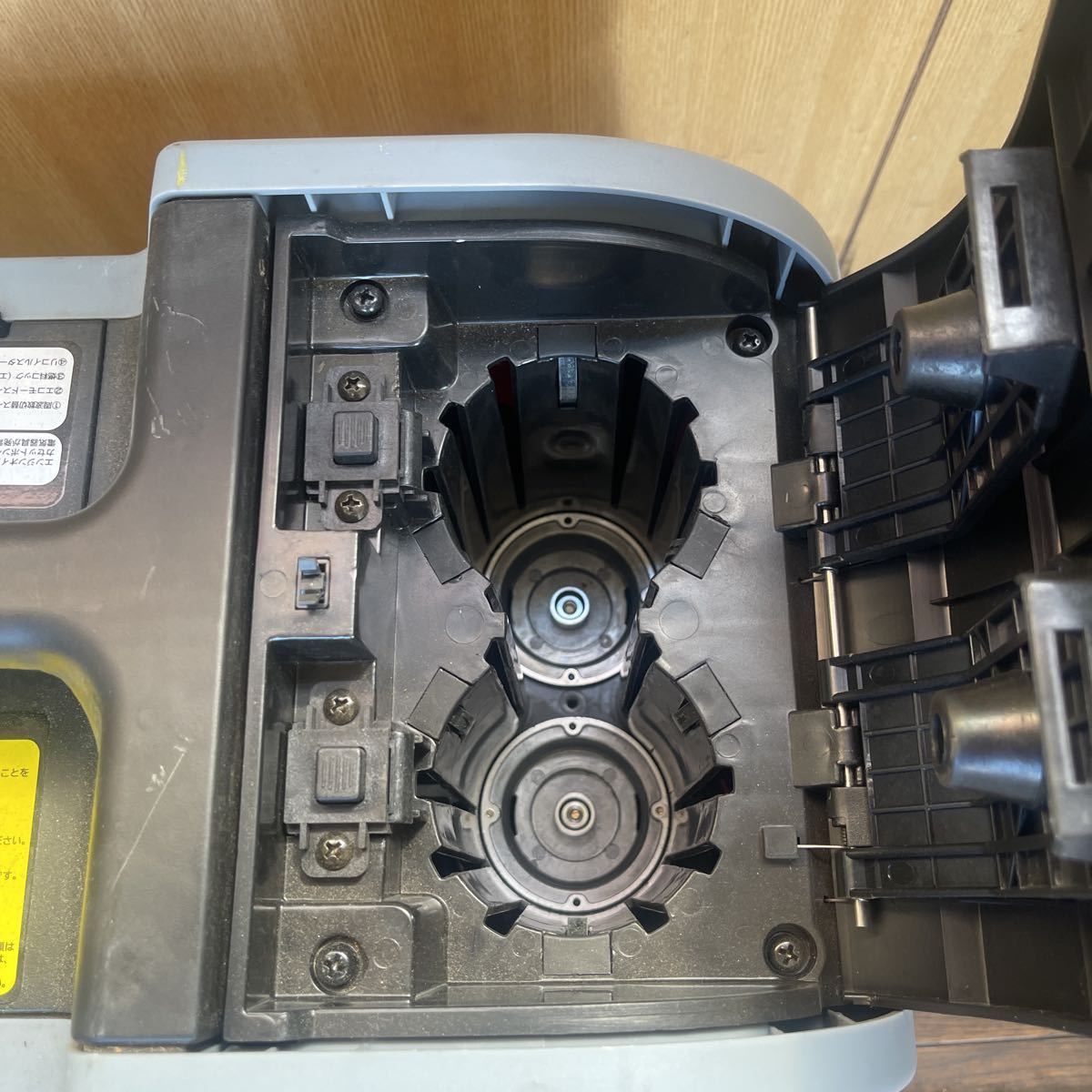 インバーター発電機 EIGG-600D ジャンク品 EIGG-600D カセットボンベ式