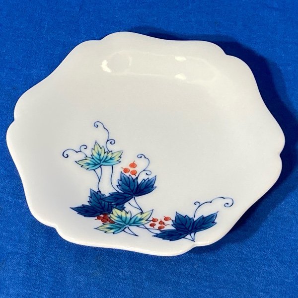 伊万里鍋島焼 魯山窯絵変わり皿（銘々皿）色鍋島 5客 鍋島焼 魯山窯 銘々皿 小皿 絵替り 5柄セット 伊万里焼 色鍋島 ◇HJ