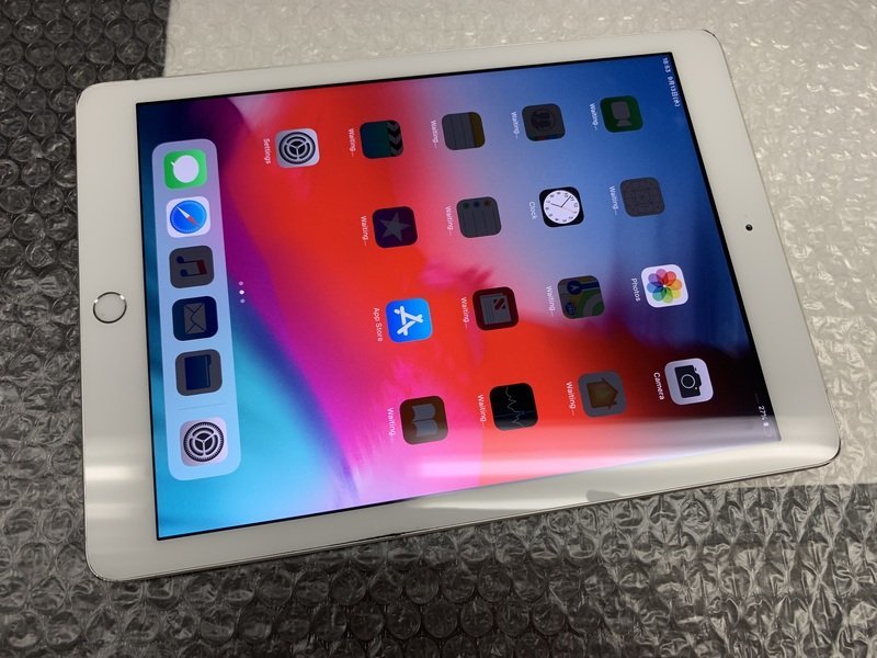 ジャンク品」Apple iPad 第5世代 Wi-Fi モデル (32GB シルバー