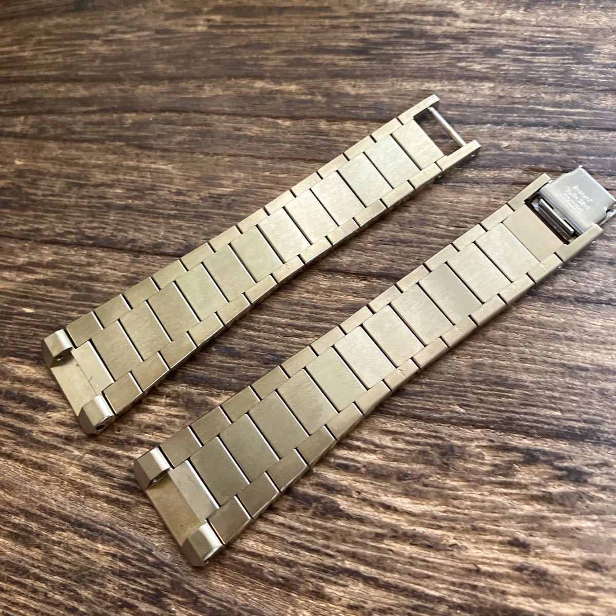 人愛様、再度購入よろしくお願いいたします。 SEIKO 時計ベルト ドルチェ 超硬色 金属 AB23A 純正 中古品 サイズ