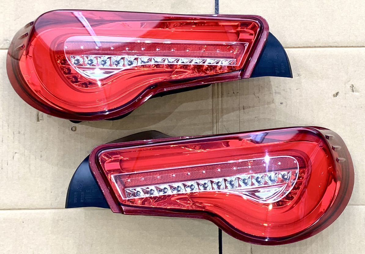 中古美品 ヴァレンティ LEDテールランプ トヨタ86/スバルBRZ ZN6/ZC6 