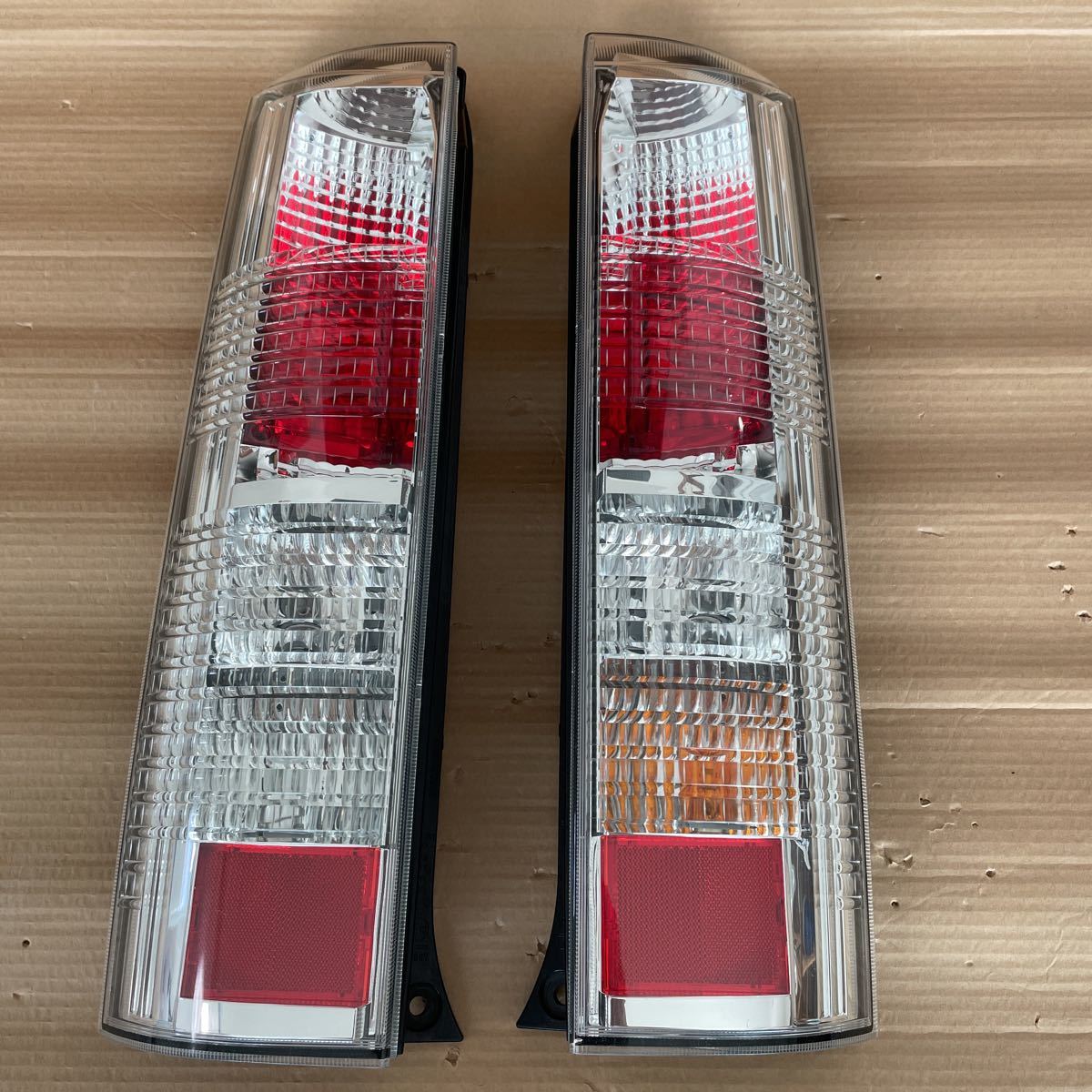 トヨタ 純正 ヴォクシーヴォクシー ZRR80/ZRR85/ZWR80 後期 左ヘッド