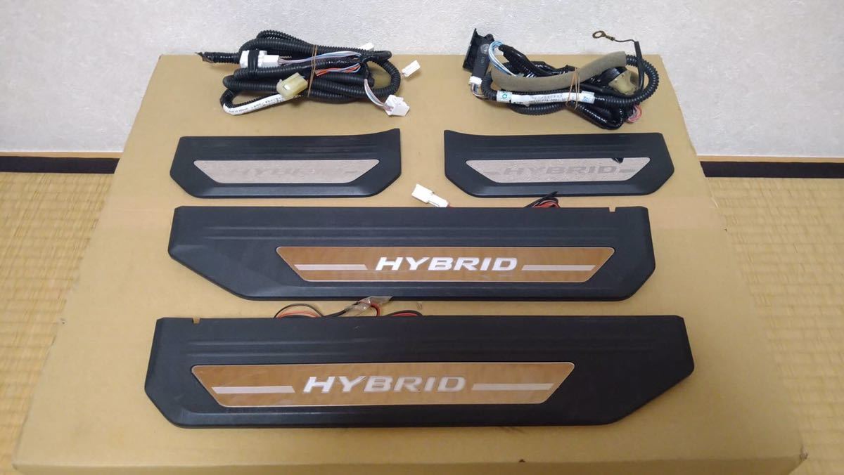 ホンダ ヴェゼル ハイブリッド RU3 RU4 純正オプション品 LEDスカッフプレート イルミネーション ステップ HR-V