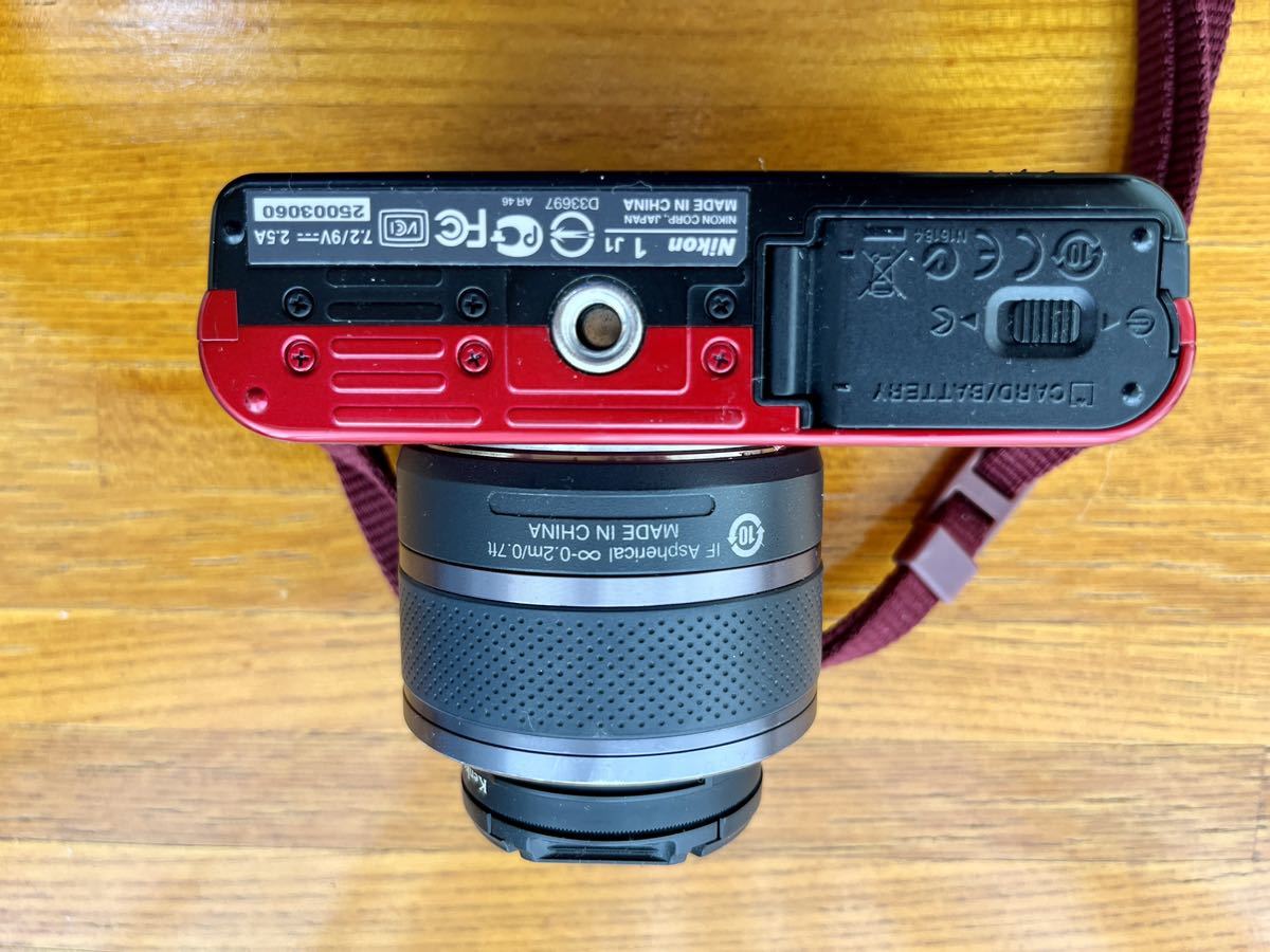 Nikon ミラーレス一眼カメラ Nikon 1 (ニコンワン) J1 (ジェイワン