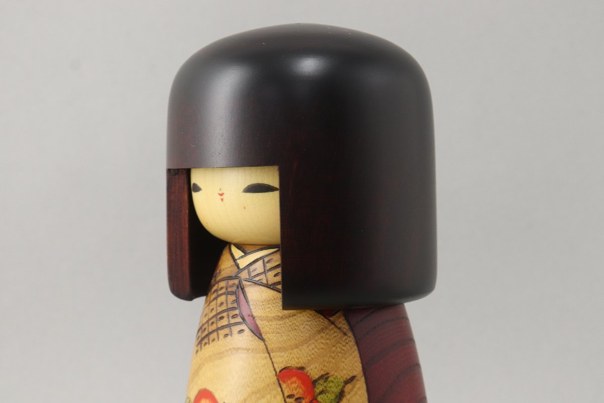 通産大臣賞受賞作 こけし 卯三郎造 「寒椿」 小 高さ24cm 伝統工芸品 9