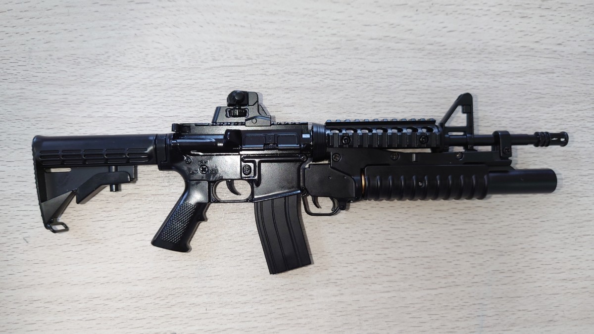 数量限定出品 精巧1/3スケール ミニチュアライフル AR15ランチャー付き ミリタリー モデルガン トイガン ミニチュアガン
