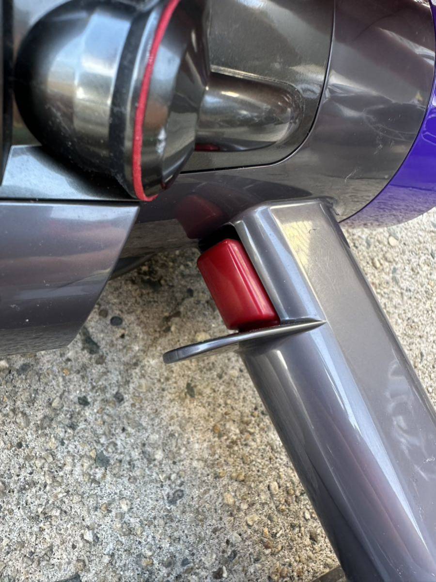 M7)dyson コードレスクリーナー SV10-12 まとめて7点 ジャンク扱い