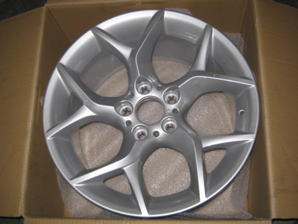 BMW X1 E84系用純正18インチアルミ 1本　未使用　新品　売切