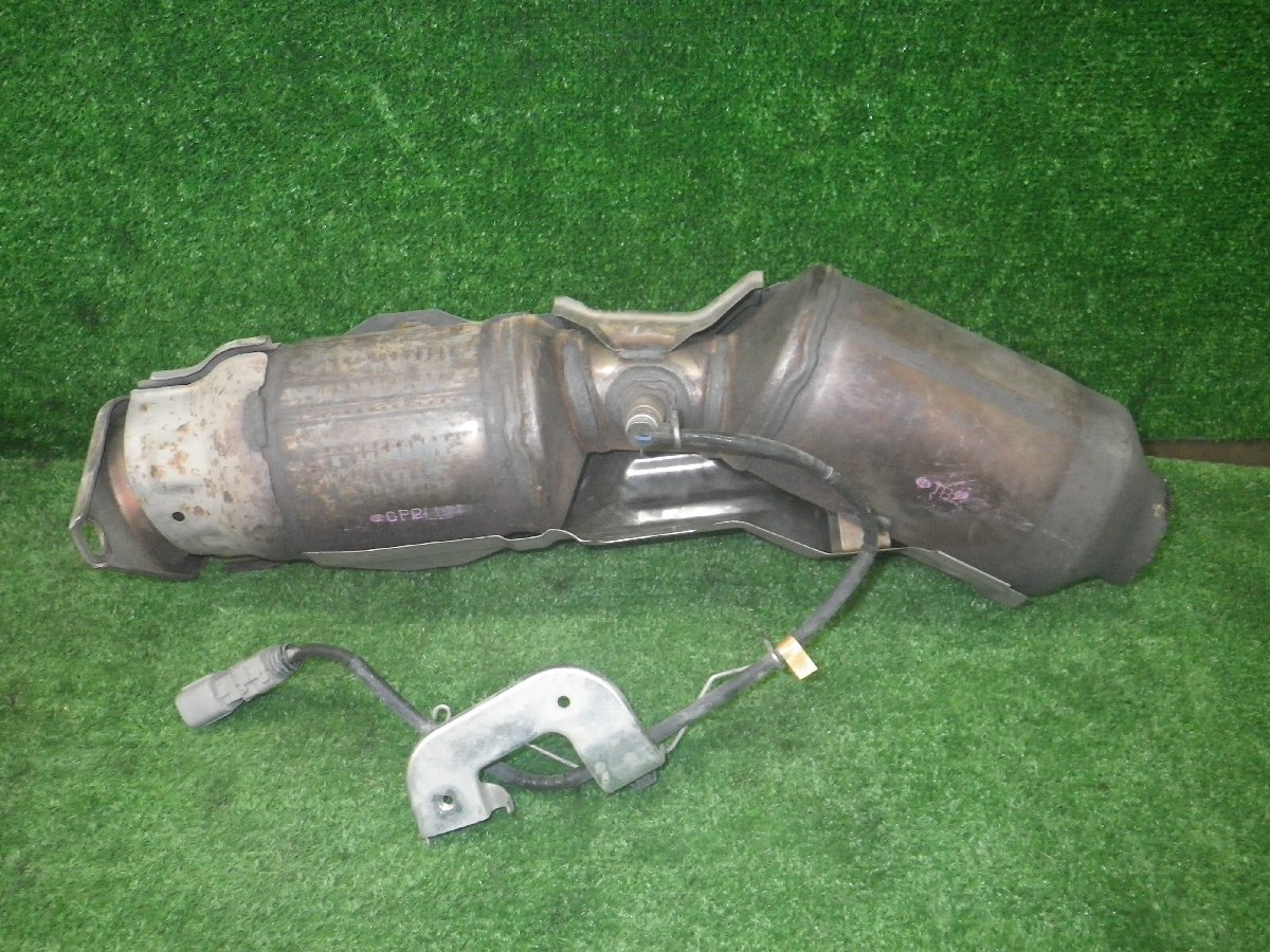 トヨタ純正 H22年 30 プリウス ZVW30 触媒 2ZR-FXE GP2 TB2