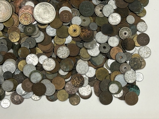 ※20089 日本古銭 約5500ｇ 明治・大正・昭和 銅貨・青銅貨・黄銅貨・アルミ貨・ニッケル貨 その他おまとめ 個人保管 古銭 銀貨 日本貨幣商協同組合制作