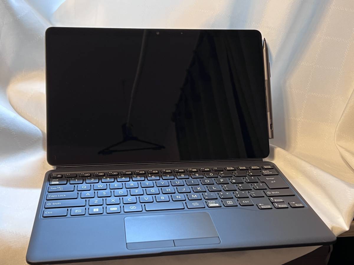FMV LOOX WL1/G 599g軽量 Intel Core i7-1250U 16GBメモリ ストレージ 