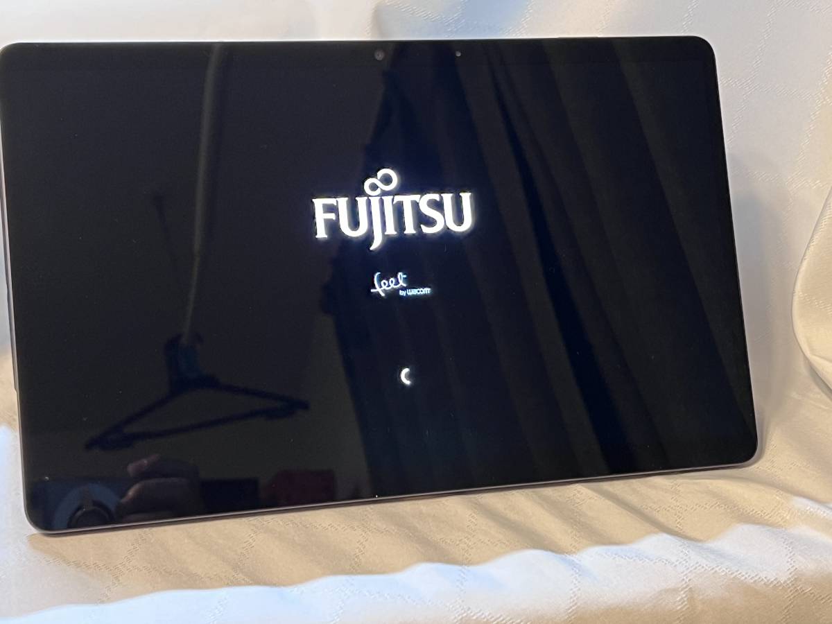 FMV LOOX WL1/G 599g軽量 Intel Core i7-1250U 16GBメモリ ストレージ 