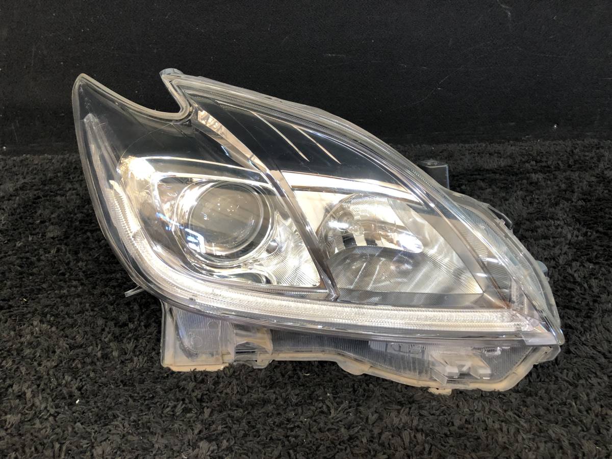 プリウス ZVW30 30系 ヘッドライト 後期 トヨタ 0 LED 前期 即決