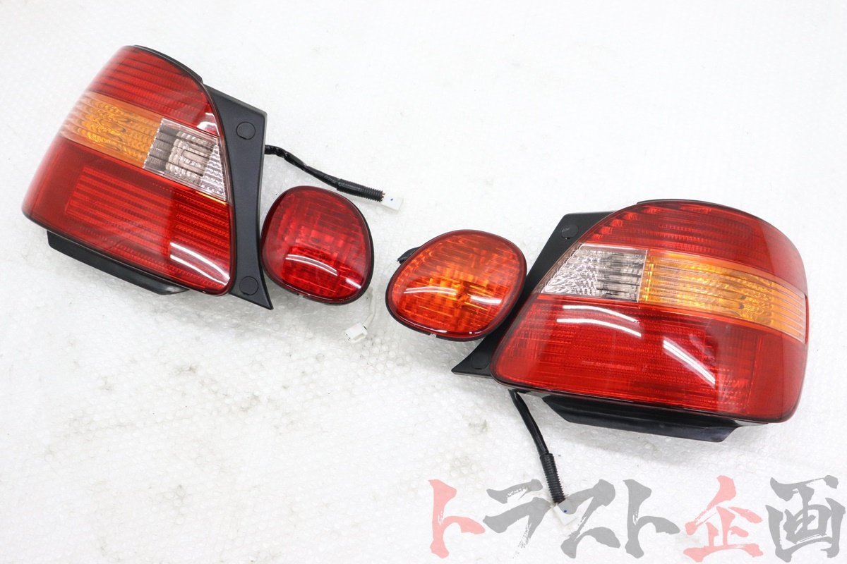 クラウン アスリート GRS210 純正 フィニッ 左 内側テール クラウン アスリート GRS210 純正 フィニッ 左 内側テール トヨタ