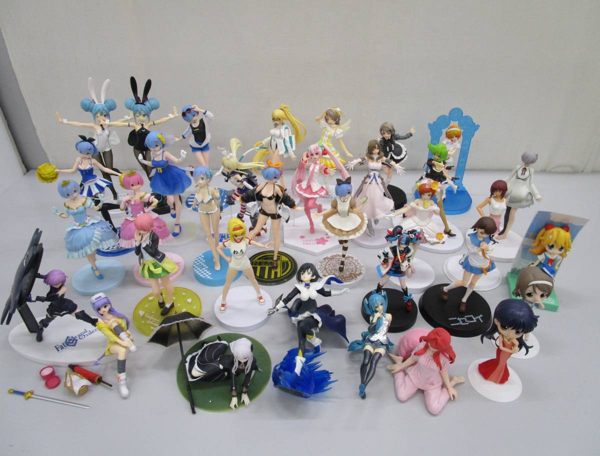 T1013-5Y/ 箱なし 美少女 フィギュア まとめ 計34体 リゼロ 初音ミク 艦これ ニセコイ ラブライブ 五等分 エヴァ Fate セーラームーン