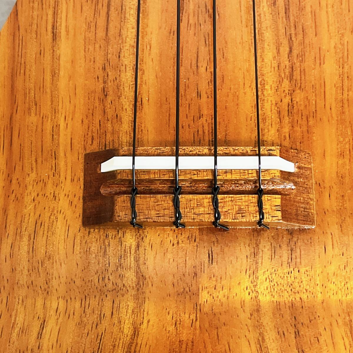VALLEY MADE WAIANAE バリー メイド ウクレレ ハードケース付きの入札 