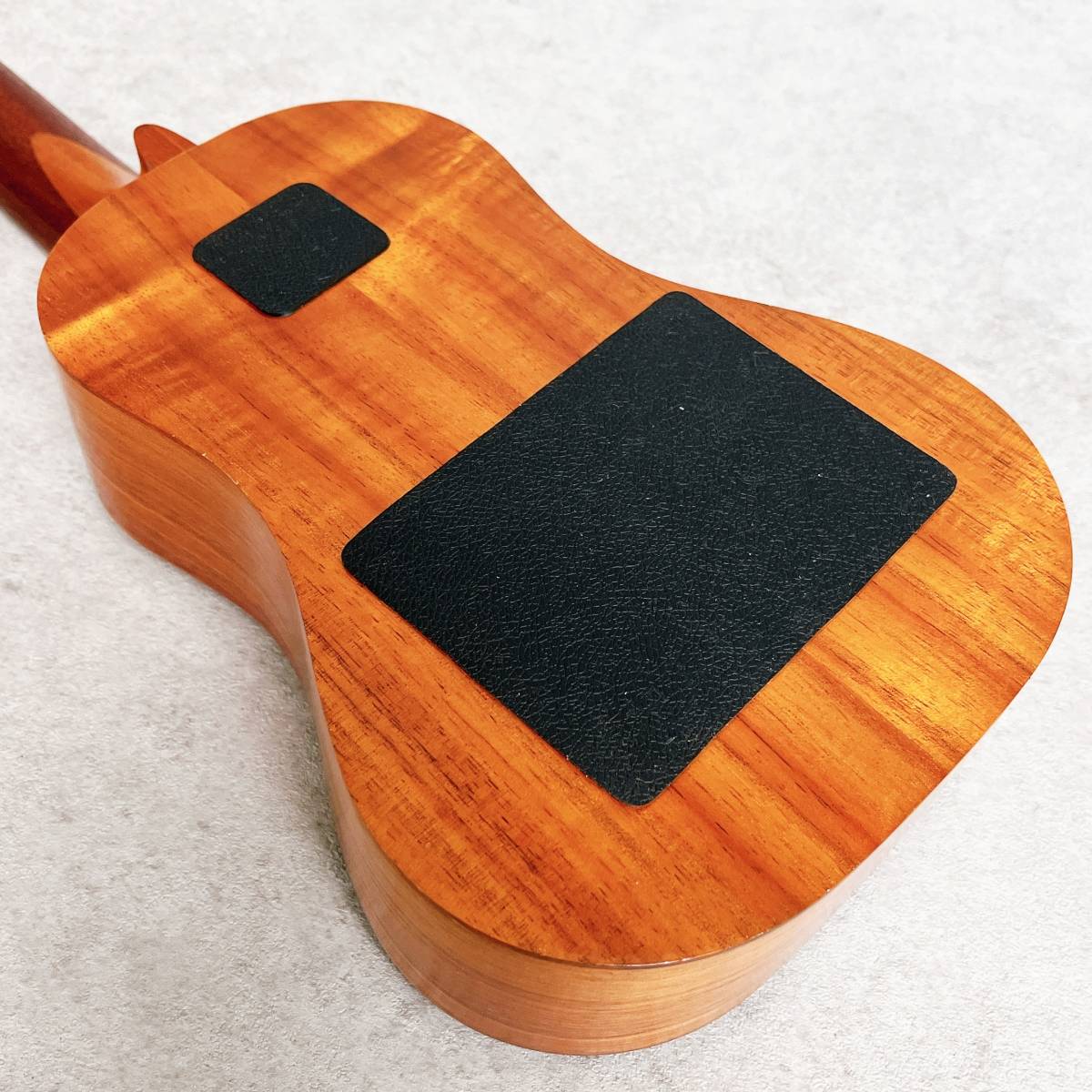 VALLEY MADE WAIANAE バリー メイド ウクレレ ハードケース付きの入札 