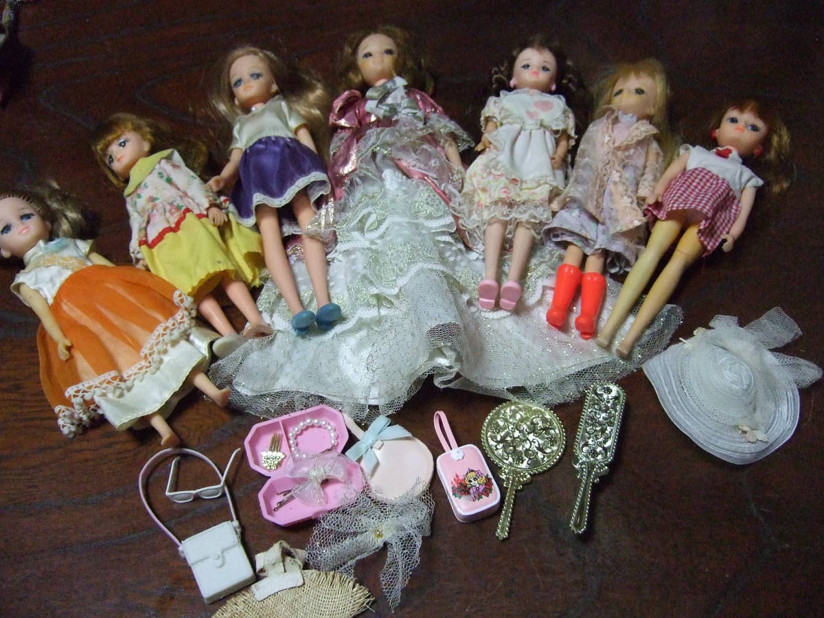 驚きの破格値，爆買い】 リカちゃん他ちょっとレアな子たち（中古）の