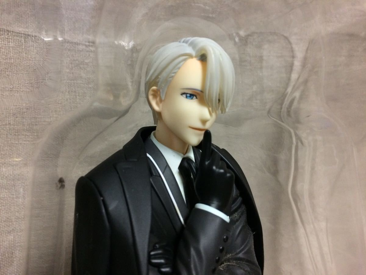 on J ARTFX ICE ヴィクトル・ニキフォロフ ユーリ!!! 1⁄8 ヴィクトル 