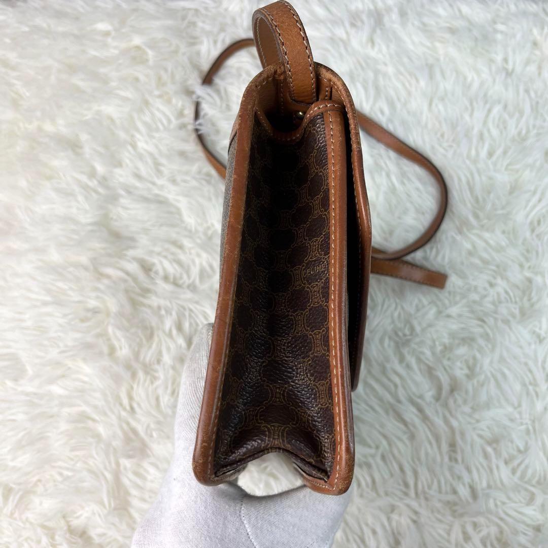 1円 美品 CELINE セリーヌ ショルダーバッグ 馬車金具 ワン 1円 美品 CELINE セリーヌ ショルダーバッグ 馬車金具 ワン