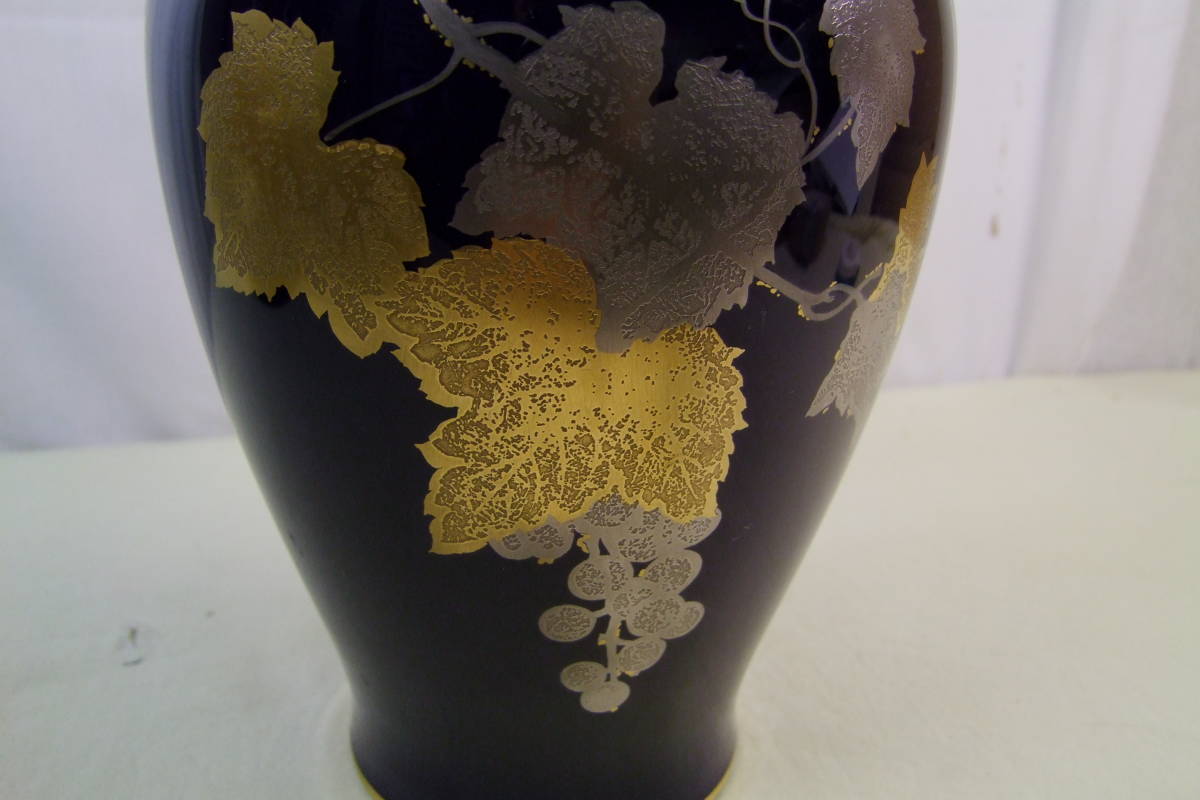 大倉陶園ー箱付ー瑠璃金蝕ぶどう 28cm 花器・花瓶・フラワーベース