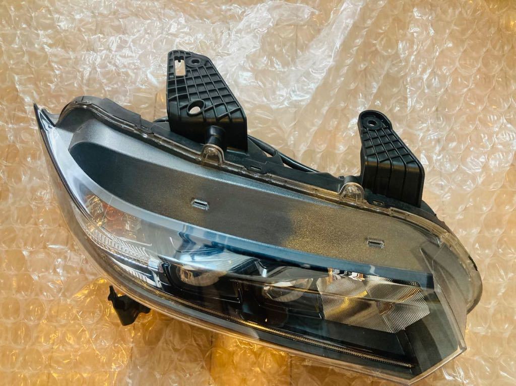 ホンダ S660純正 右ヘッドライト LED STANLEY Ｗ2301 S660 JW5