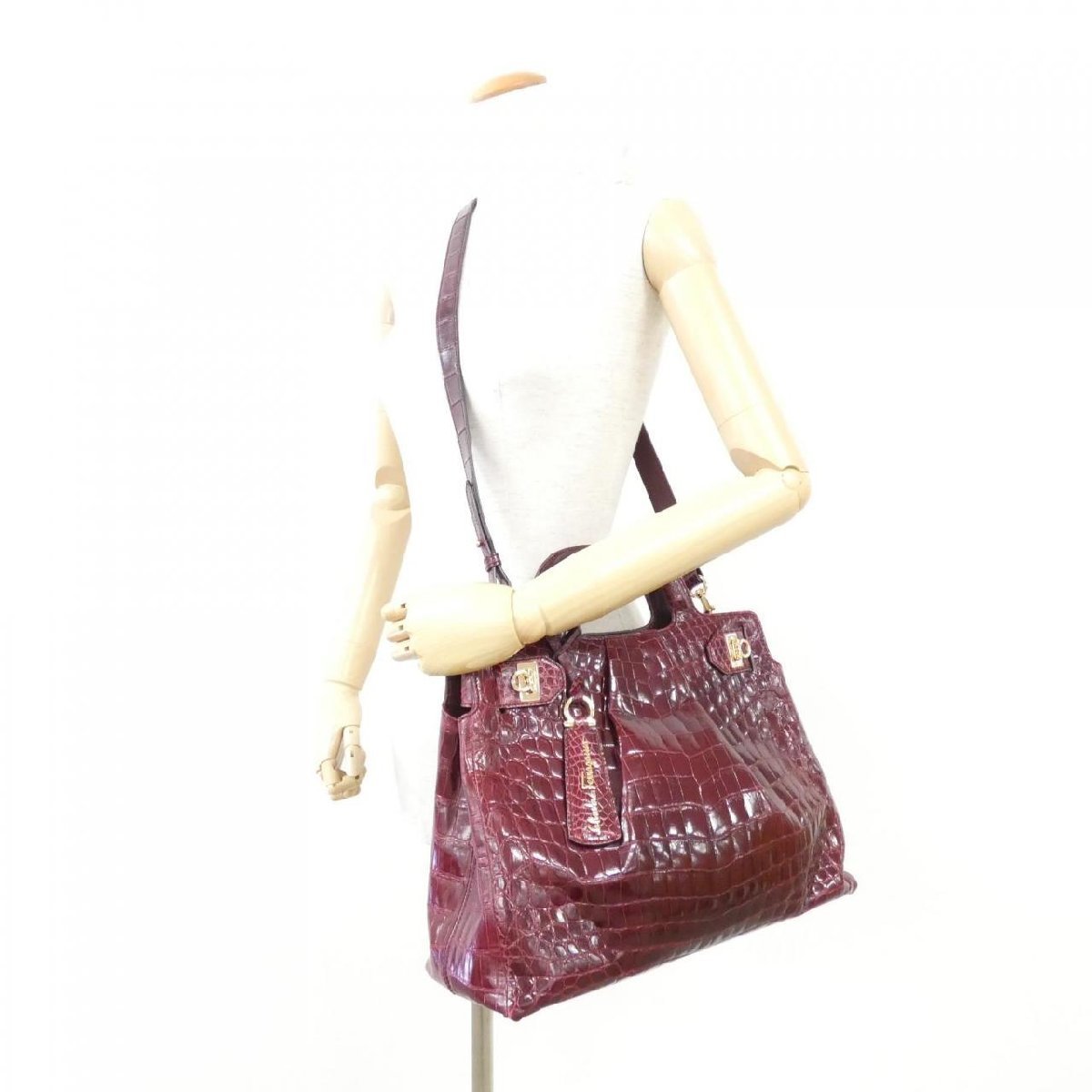超極美品○ フェラガモ 2way ハンドバッグ ヴァラリボン 金具