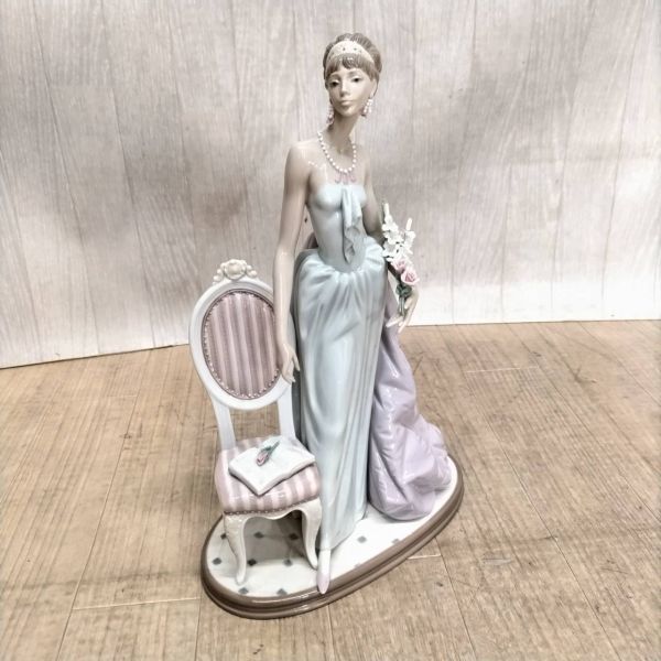 F608-J012343-6 LLADRO リヤドロ フィギュリン 1495 素敵な 