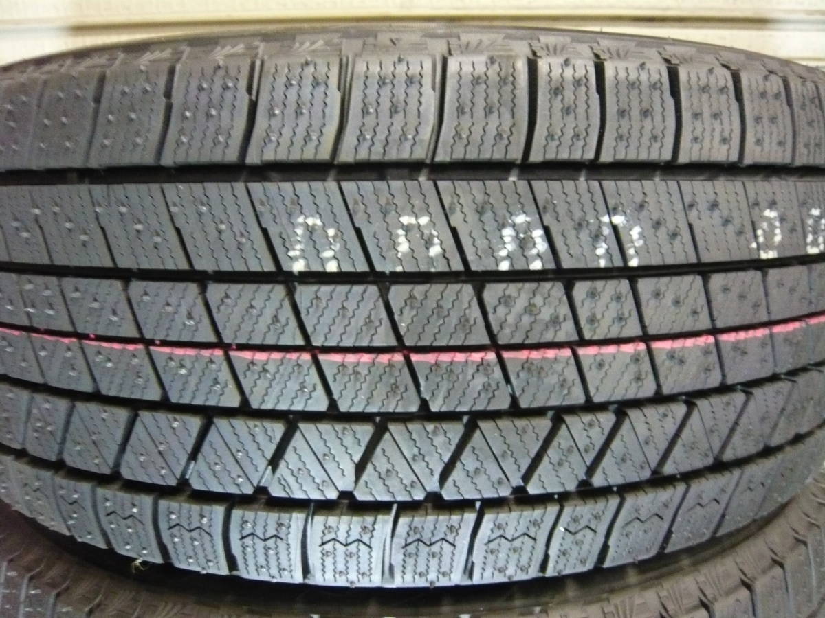 ブリヂストン VRX BLIZZAK vrx 215⁄50R17 中古スタッドレスタイヤ国内 