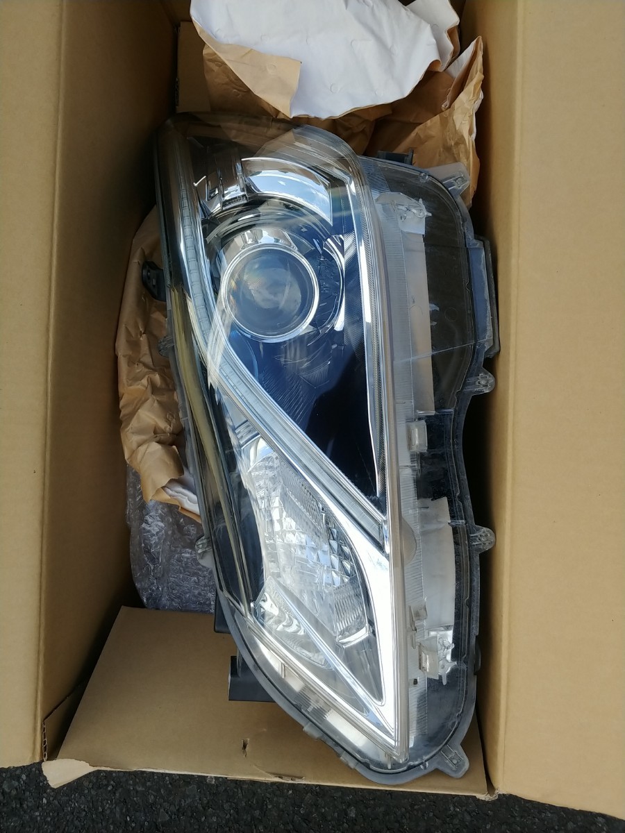 210系クラウン 純正ヘッドライト 左右