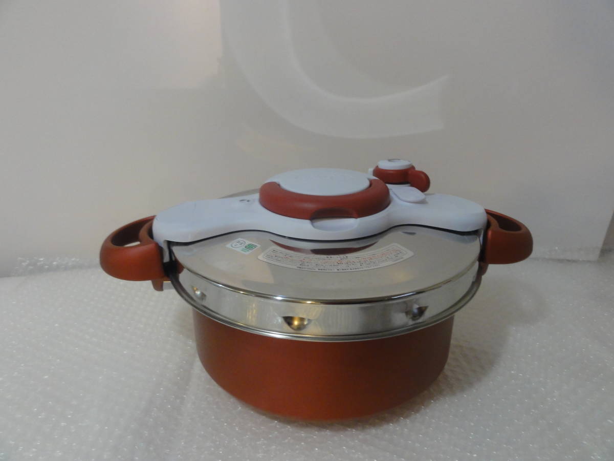 12，＜T-fal ClipsoMinut 5L 圧力鍋 クリプソミニット F-21260 両手鍋