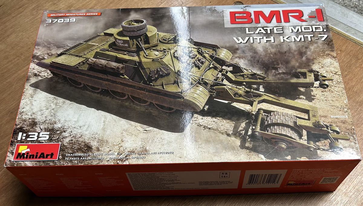 1/35 ミニアート　BMR-1 KMT-7 mini art 37039 