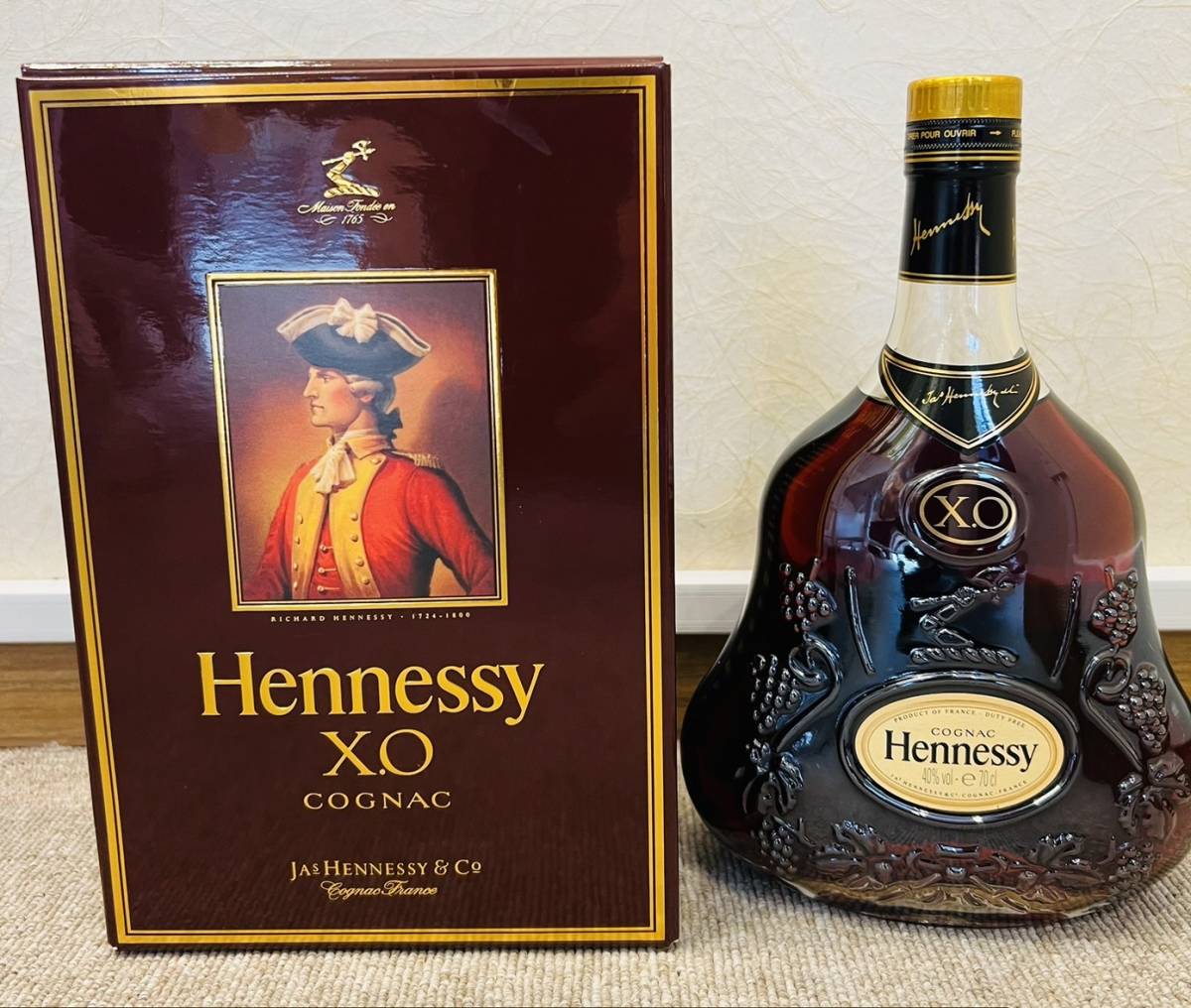 【KJ-1335SK】1円～ 未開栓 古酒 Hennessy XO ヘネシー クリアボトル 700ml 40% ブランデー 箱付き コレクション お酒 アルコール