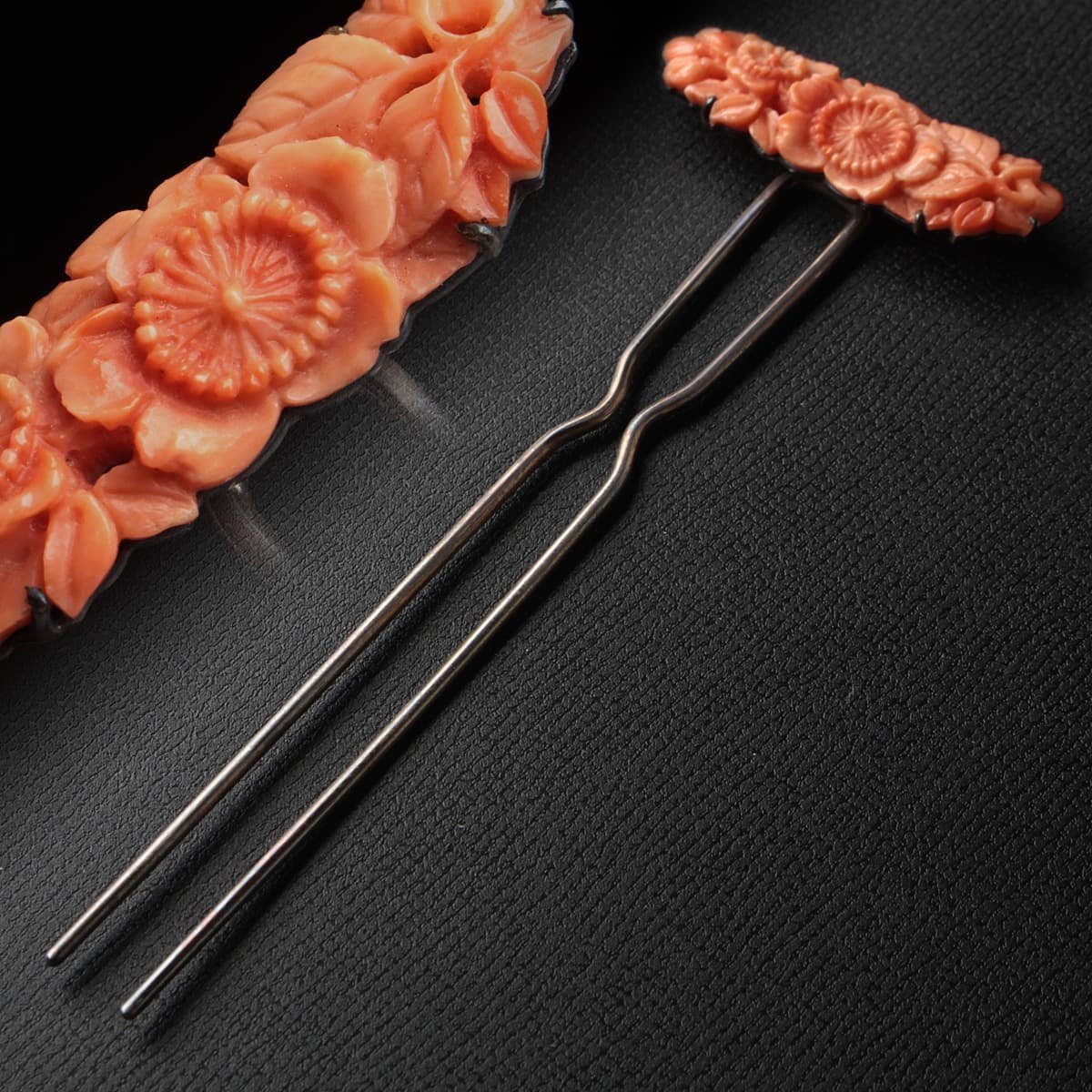 EO195 時代 和装小物 本珊瑚彫梅図簪 全長10.4cm 重10g・珊瑚自在簪・サンゴ簪 髪飾り 装身具