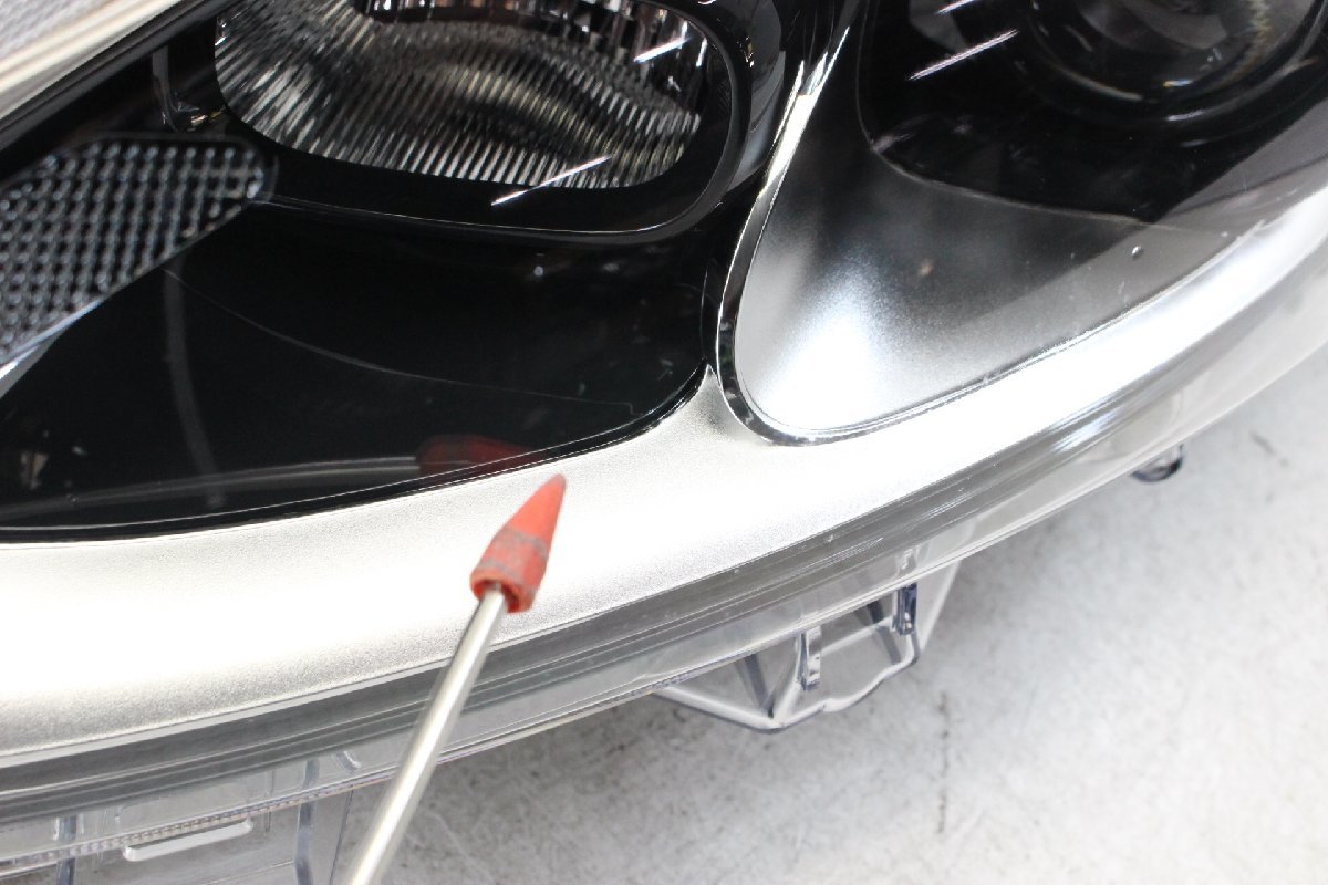 トヨタ シエンタ NSP170 後期 LEDヘッドランプ 左 一部欠け 良品