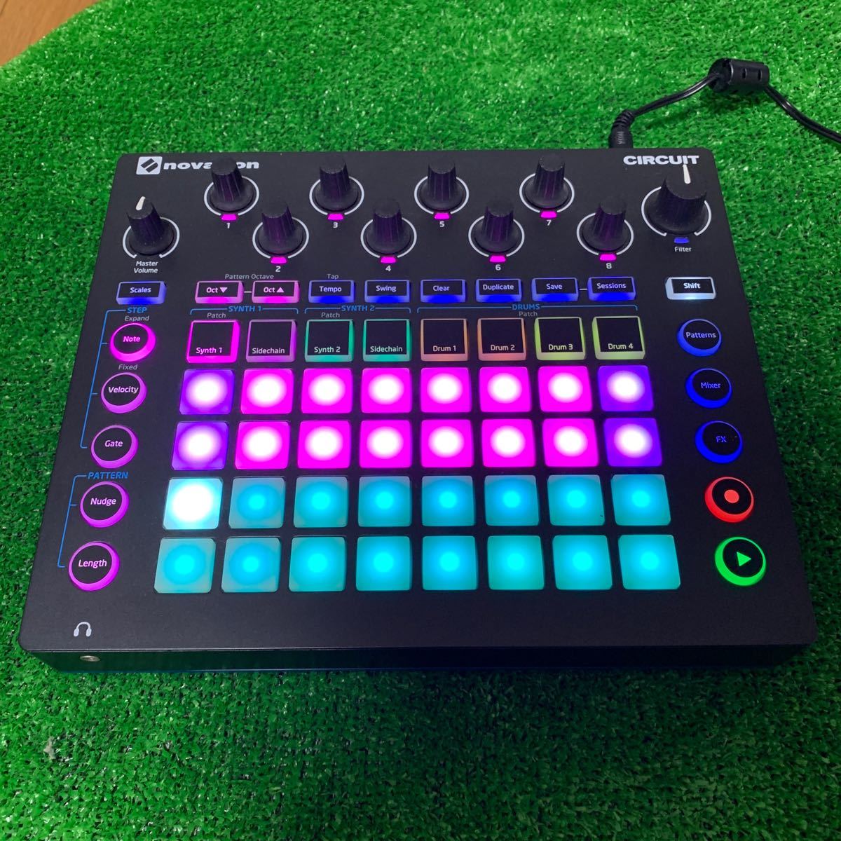 Novation Circuit リズムマシン NOVATION 電源ケーブル付 Tracks 