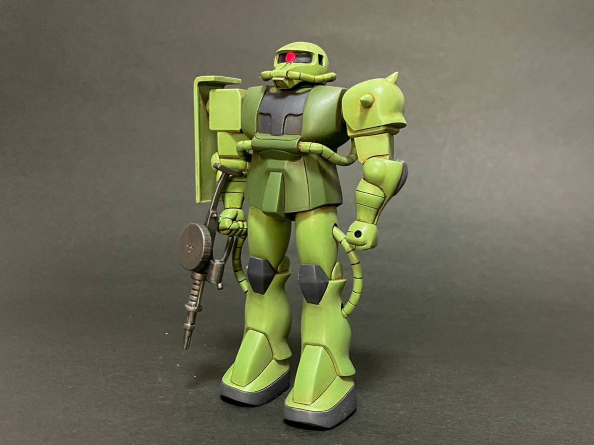 お得，品質保証 塗装済 1/144 量産型ザク 完成品(機動戦士ガンダム)｜売買されたオークション情報、yahooの商品情報をアーカイブ公開 - オークファン 機動戦士ガンダム