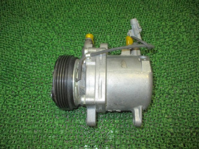 4kurudepa H22年 ルークス DBA-ML21S エアコン コンプレッサー 27630