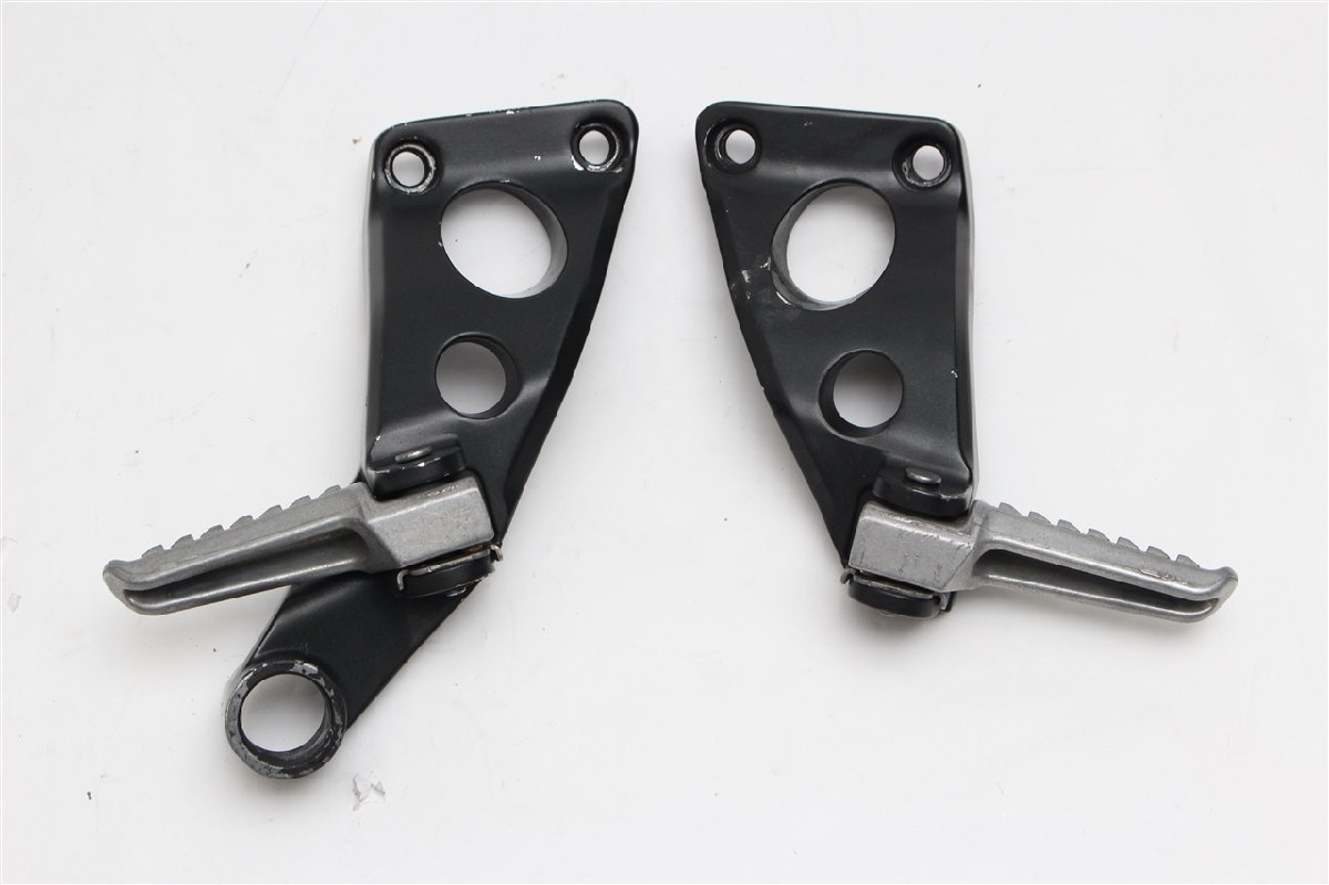 ZRX1200 DAEG 2009年◇タンデムステップ 左右◇ZRT20D-000 【公式通販】