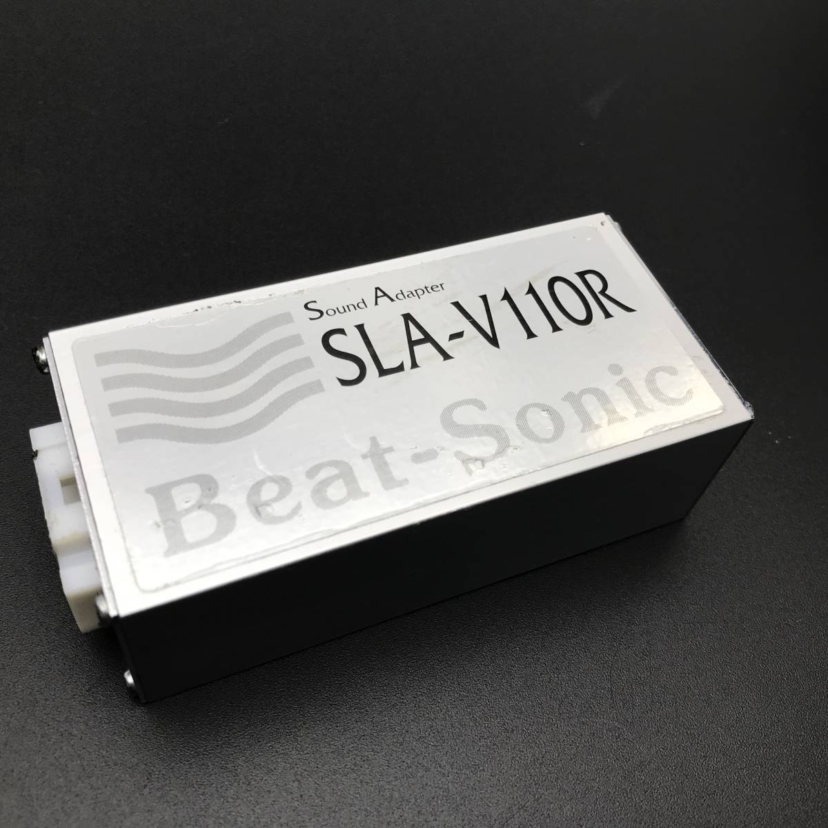 【人気定番，低価】 希少 Beat－Sonic ビートソニック SLA－V110R NHW20 プリウス 20系 社外 ナビ用 サウンドアダプター 即決/即納