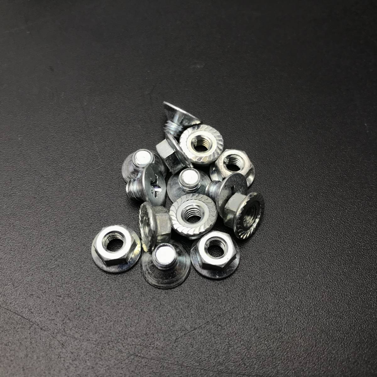 【人気定番，低価】 希少 Beat－Sonic ビートソニック SLA－V110R NHW20 プリウス 20系 社外 ナビ用 サウンドアダプター 即決/即納