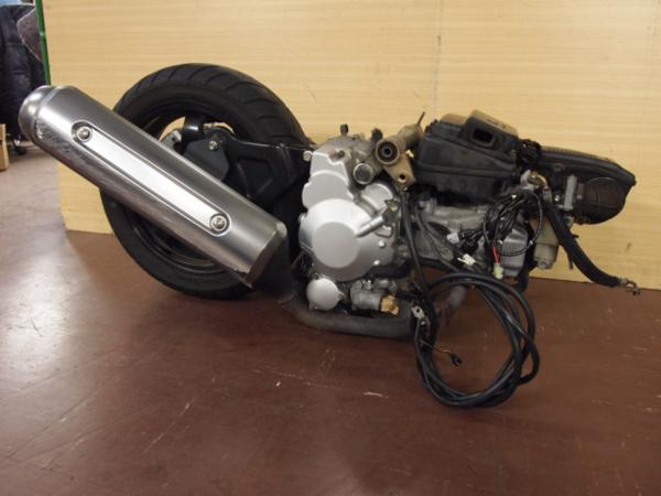 実動スカイウェイブ250エンジンCJ43Aスロットル/ホイール付き