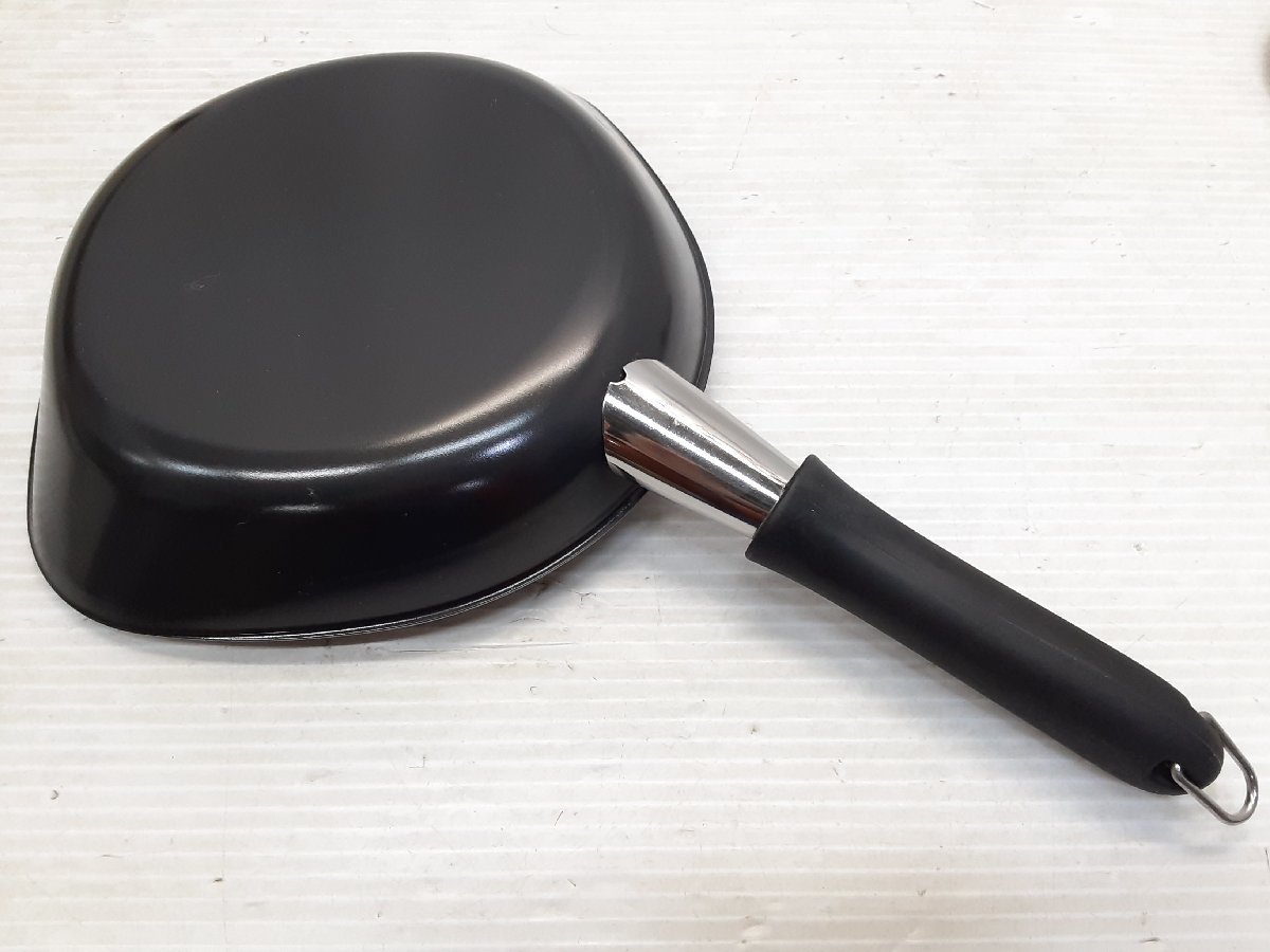 §　A77519　【未使用】　 柳宗理　DESIGNED BY SORI YANAGI　鉄フライパン　18㎝　蓋付き　IH対応　マグマプレート