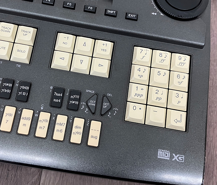 □YAMAHA QY700 ミュージックシーケンサー 最上位 ヤマハ□ 【公式通販】
