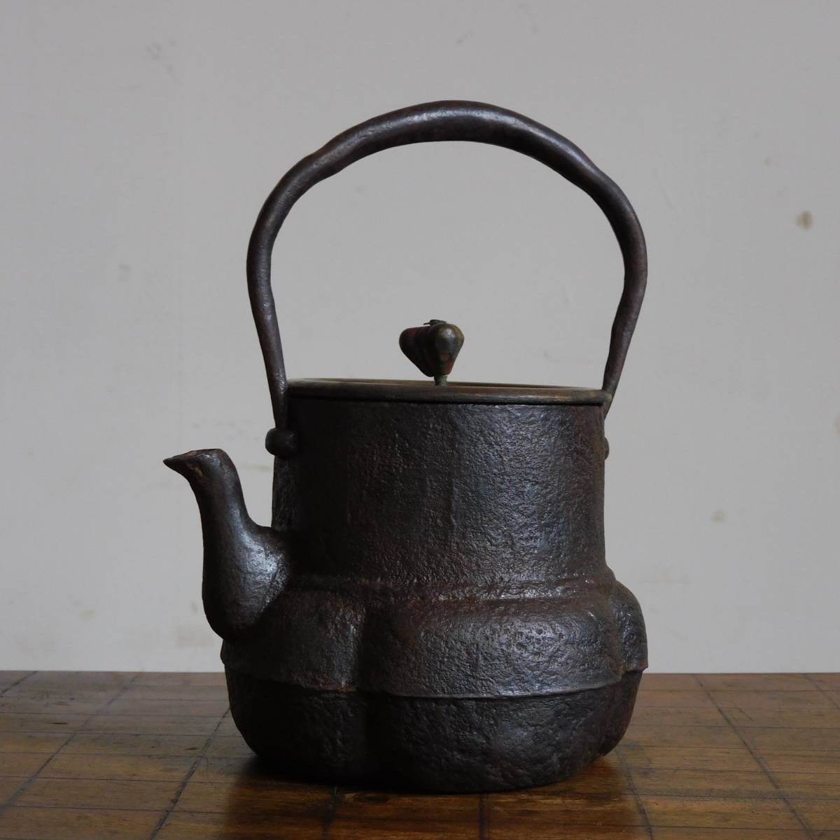 ◇ 銅蓋 小ぶり 煎茶鉄瓶 鉄製 工芸品 【公式通販】
